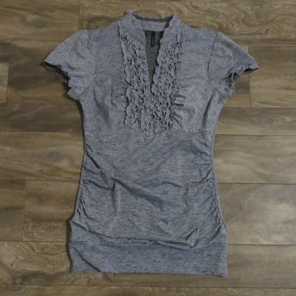 Maurices Tops - Maurices Chic Gray Ruffle Front Ruched Top S EUC